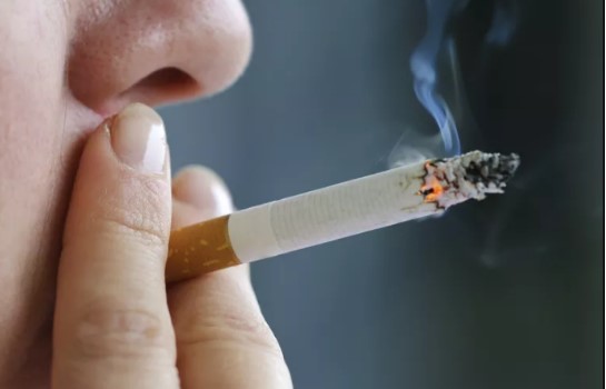عوارض سیگار کشیدن برای زنان چیست؟